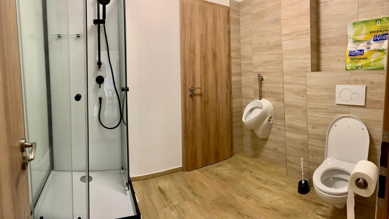Hostomice Apartmany Statek Bezdedice מראה חיצוני תמונה