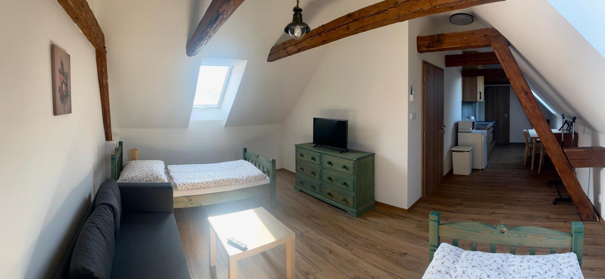 Hostomice Apartmany Statek Bezdedice מראה חיצוני תמונה